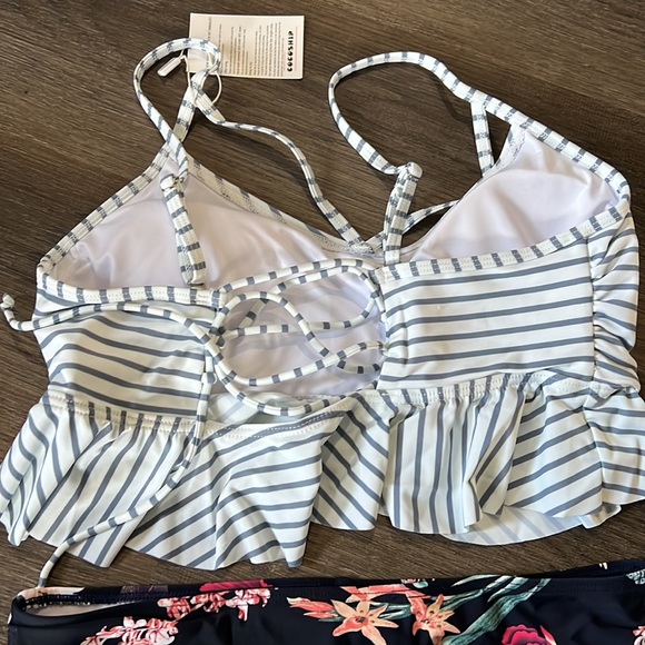 (27)NWT Cocoship bikini - Picture 4 of 4
